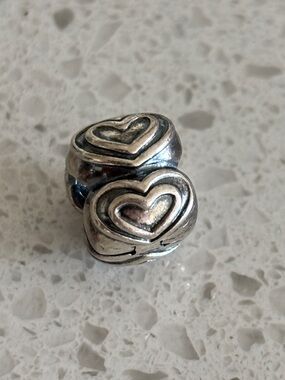 Pandora Charm Clip -  You’re in My Heart - retired clip